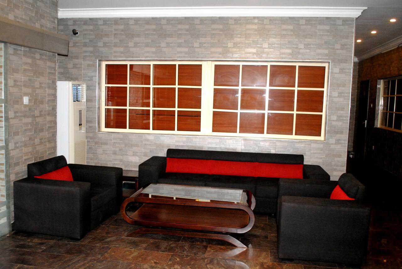 Grand Inn & Suites Ijebu Ode Esterno foto